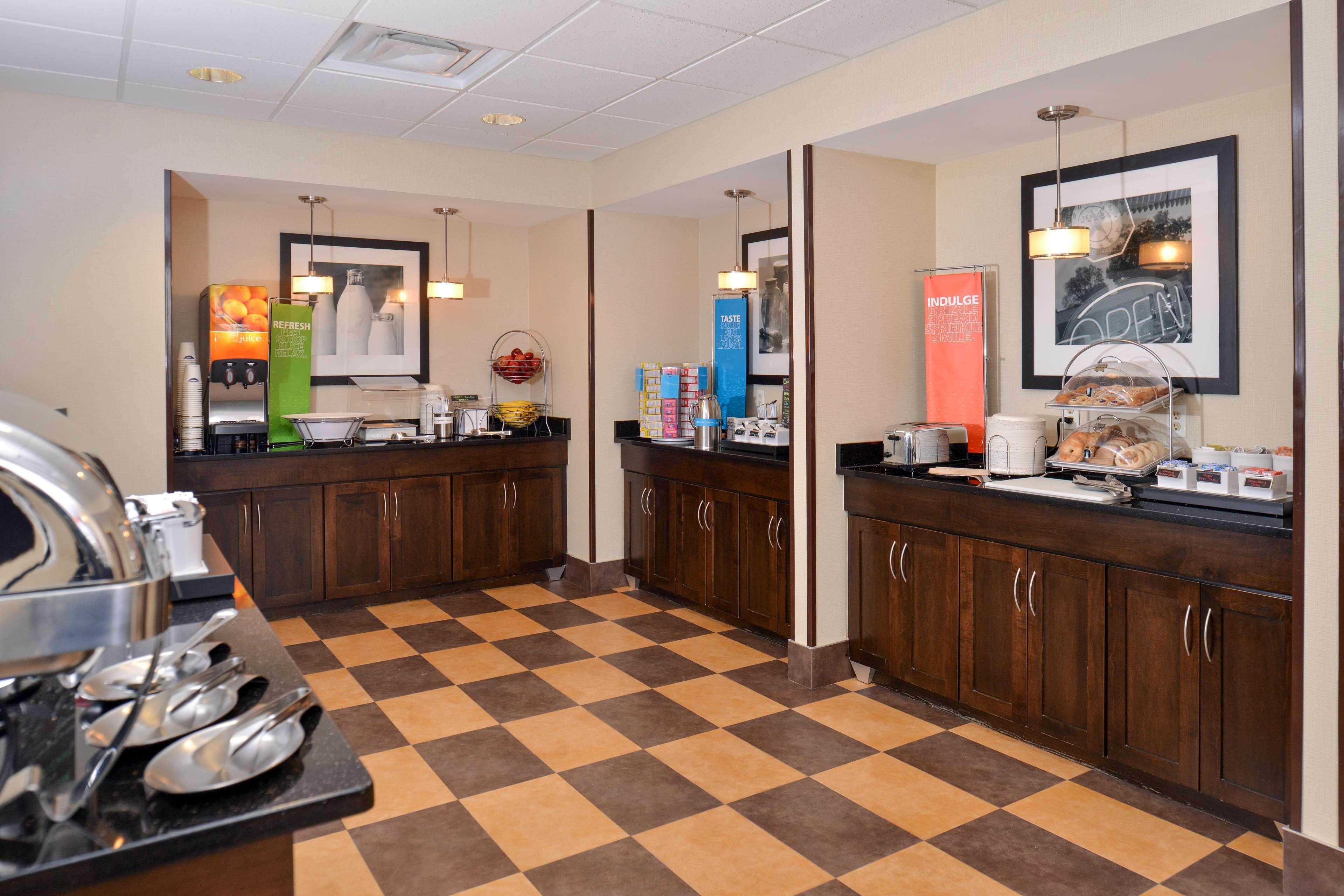 Hampton Inn Clarion Eksteriør bilde