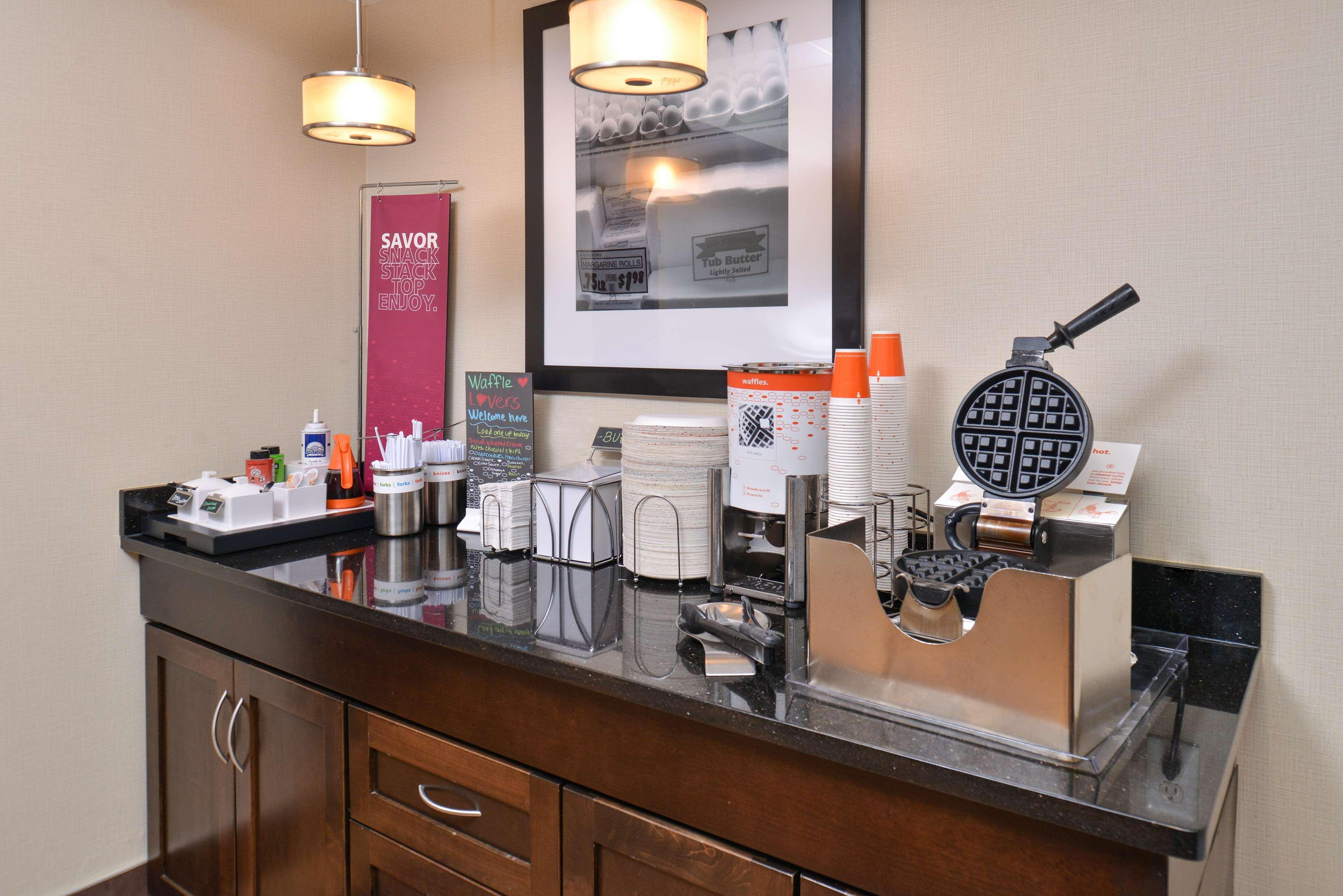 Hampton Inn Clarion Eksteriør bilde