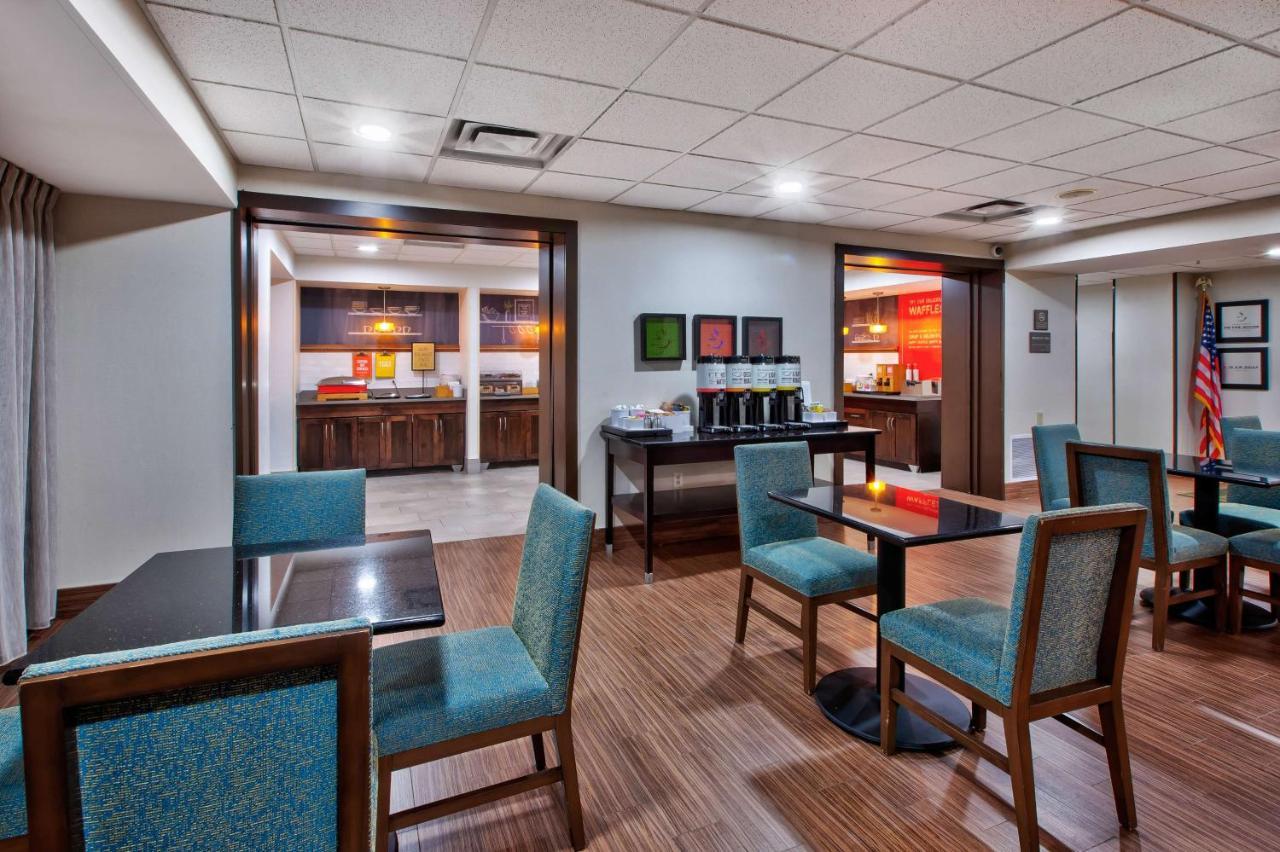 Hampton Inn Clarion Eksteriør bilde