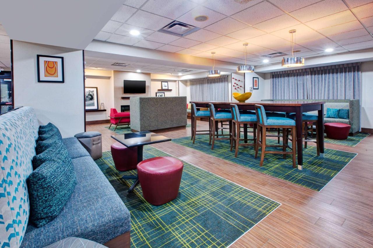 Hampton Inn Clarion Eksteriør bilde