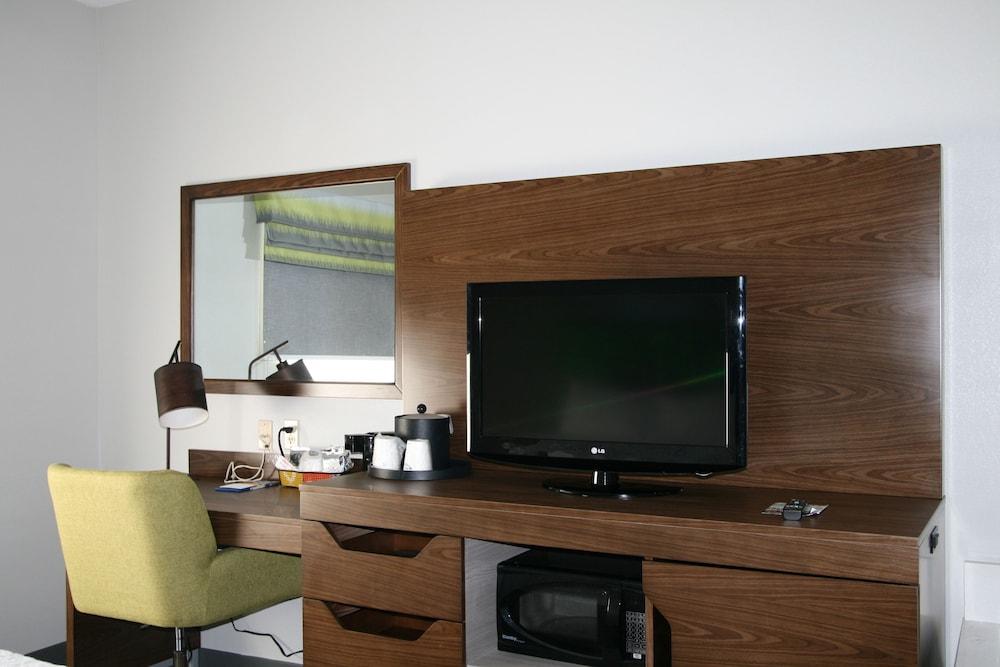 Hampton Inn Clarion Eksteriør bilde